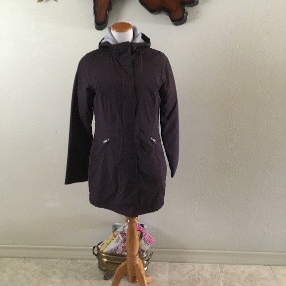 THE NORTH FACE MAUVE&ZIPPERAND SNAP FRONT COAT/QUILTED INSIDE/ATTACHED HOOD/SZ M - Picture 2 of 15